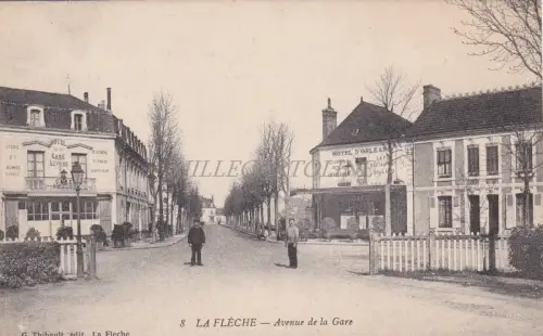 FRANKREICH - La Flèche - Avenue de la Gare