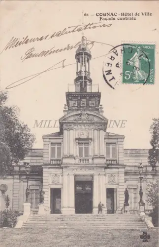 FRANKREICH - Cognac - Hotel de Ville - Fassade Centrale