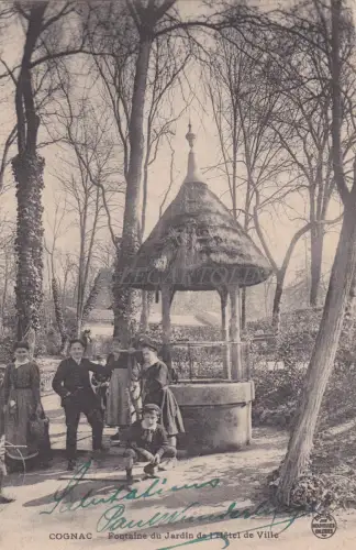 FRANKREICH - Cognac - Fontaine du Jardin de l'Hotel de Ville