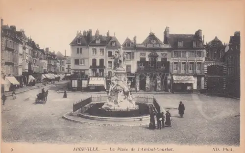 FRANKREICH - Abbeville - La Place de l'Admiral Courbet