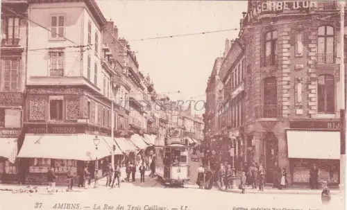 FRANKREICH - Amiens - La Rue des Trois Cailloux