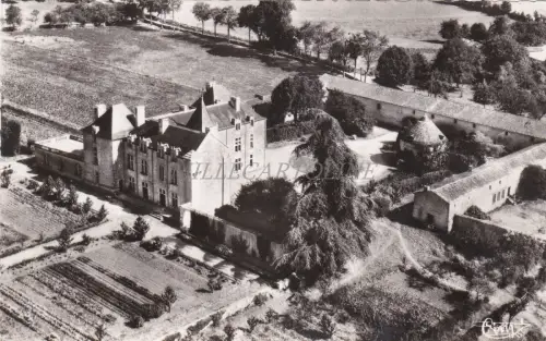 FRANKREICH - St. Maixent l'Ecole - Chateau de Regné - Echtfoto