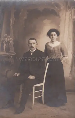 FRANKREICH - Toulon - Mann und Frau - Foto Paris Succès - Quai Cronstadt