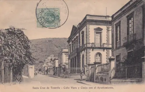 SPANIEN - Teneriffa - Santa Cruz - Calle Viera y Claijo con el Ayuntamento