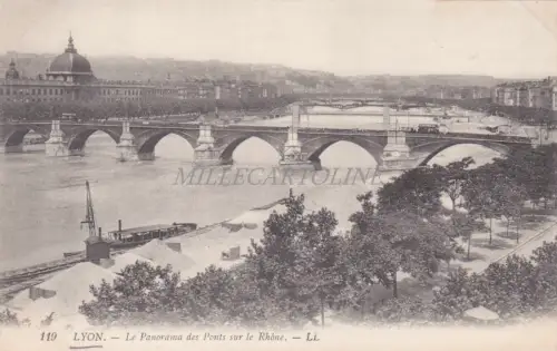 FRANKREICH - Lyon - Panorama des Ponts sur le Rhone