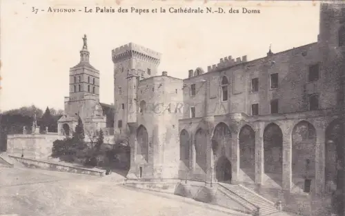 FRANKREICH - Avignon - Papstpalast und Kathedrale N. - D. des Doms