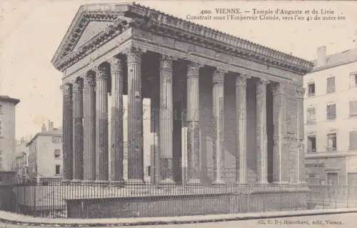 FRANKREICH - Wien - Tempel von Augustus und Livie