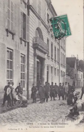 FRANKREICH - Sens - L'Armée au Grand-Séminaire
