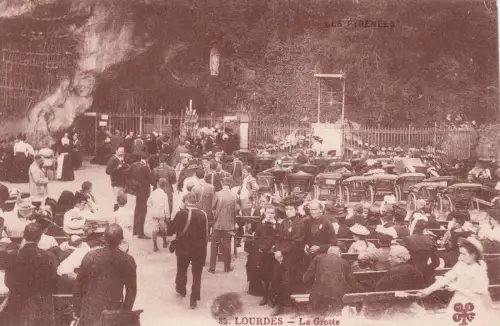 FRANKREICH - Lourdes, La Grotte