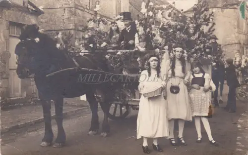 FRANKREICH - Loury, Prozession Karneval, Fotopostkarte