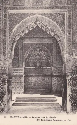 MOROCCO - Marrakesch - Innenraum der Kouba der Saadiergräber