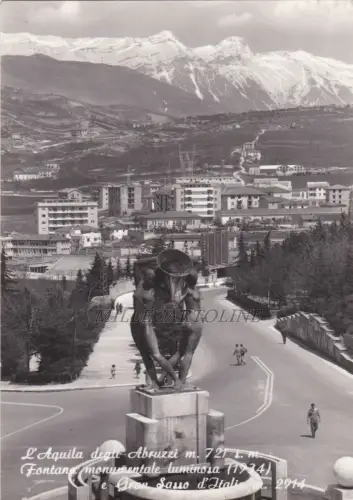 L'AQUILA DEGLI ABRUZZI: Monumentaler Leuchtbrunnen und Großer Stein Italiens