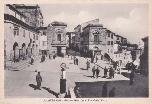 FILOTTRANO: PIAZZA MAZZINI UND VIA DELLE MURA