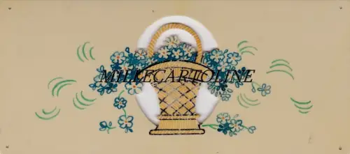 Korb mit bunten Blumen auf Bakilitständer