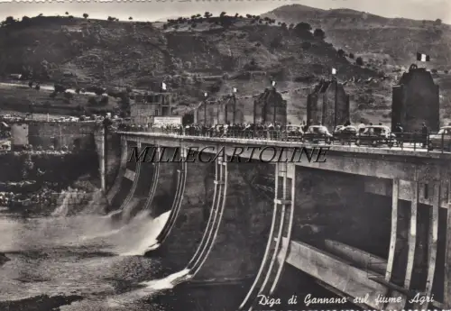GANNANO: Der Staudamm am Fluss Agri