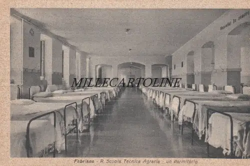 FABRIANO: R. Scuola Tecnica Agraria - ein Schlafzimmer