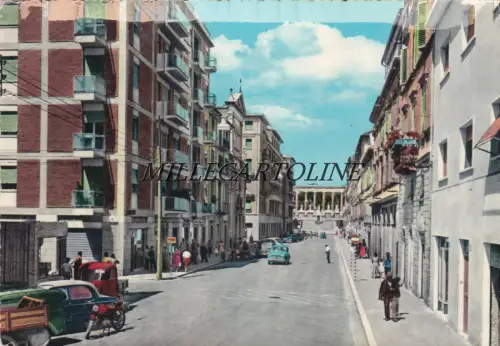 MAZERATA: Corso Cavour und Gefallendenkmal 1963