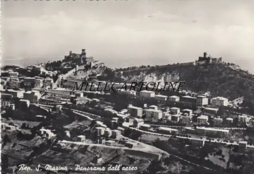 REPUBLIK S. MARINE: Panorama aus dem Flugzeug