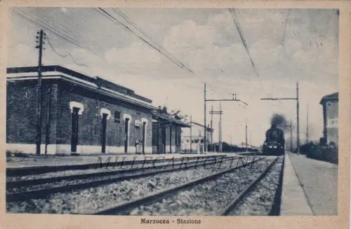 MARZOCCA: Bahnhof
