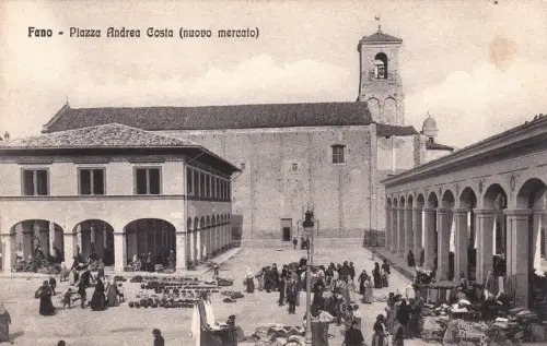 FANO: Piazza Andrea Costa - neuer Markt