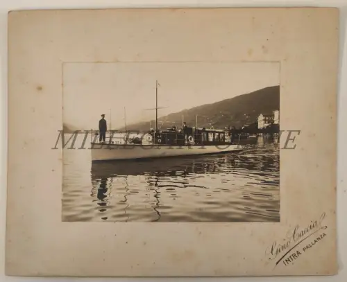 INTRA PALLANZA - Kleine Yacht Zigeunerin R.Y.C.I., Foto Passepartout Gino Jagd