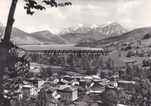 TORAUFLAGE: Im Hintergrund Lago di Campotosto und Gran Sasso d'Italia 1963