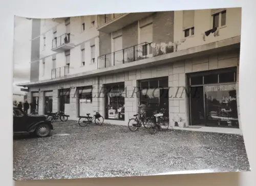 ERÖFFNUNG 4 GESCHÄFTE IN CADRIANO - Foto Genossenschaft Konsum Granarolo 1963