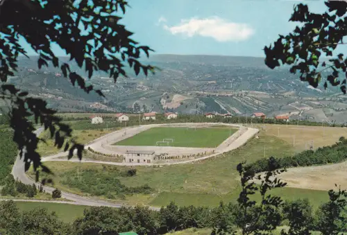 * RAUPEN - Panorama und Sportplatz