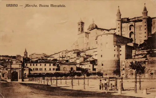 #URBINO: PIAZZA MERCATALE