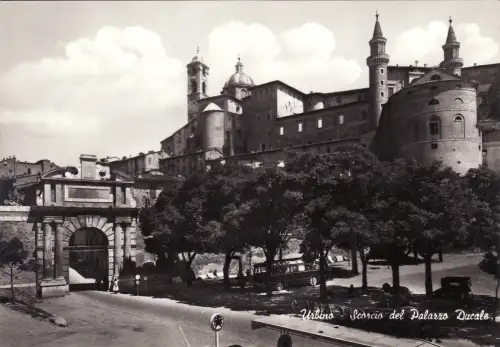 #URBINO: BLICK AUF DEN HERZOGSPALAST