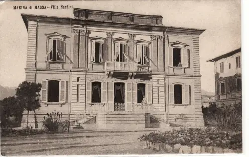 #MARINA DI MASSE: VILLA NARDINI