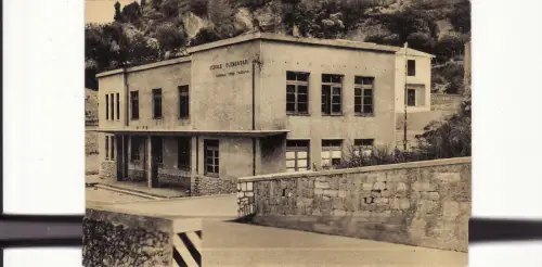 #AIELLO CALABRO: SCHULGEBÄUDE