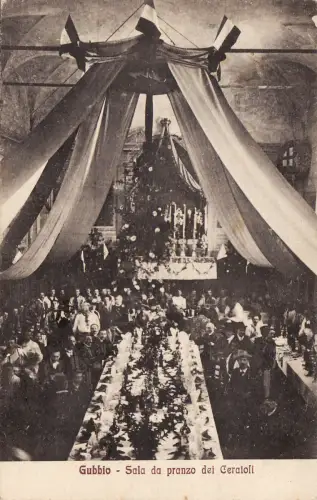 #GUBBIO: SPEISESAAL DER CERAIOLI