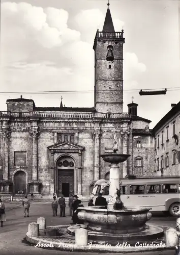 #ASCOLI PICENO: FASSADE DER KATHEDRALE