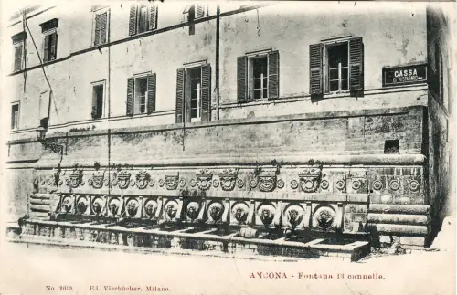 #ANCONA: FONTANA 13 CANNELLE