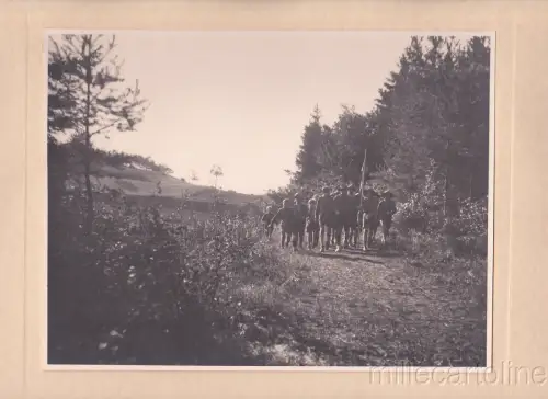 * Pfadfinder - Österreich, Foto (Otto Vlach) - Marsch mit Gitarre 1930