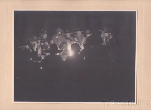 * Pfadfinder - Österreich, Foto (Otto Vlach) - Gruppe um den Brand 1930