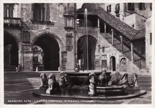 #BERGAMO ALTA: DER ALTE BRUNNEN AUF DEM ALTEN PLATZ