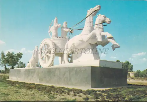 IRAK - Statue im Al-Zawra Park, Bagdad, Postkarte
