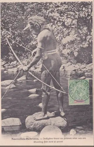 VANUATU - Neue Hebriden, Indigent zieht Fisch mit Bogen, Postkarte 1906