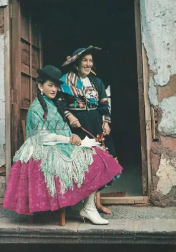 PERU' - Puno, Trajes tipicos, Damen in lokaler Kleidung