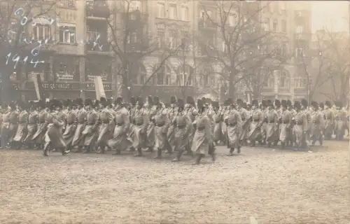 POLEN - Posen Posen - Militärparade 1914 Foto Postkarte Albert Schiek