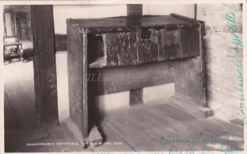 ENGLAND - Stratford on Avon, Shakespeares Geburtshaus, Old School Desk, Postkarte