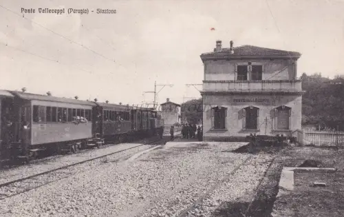 PERUGIA - Ponte Valleceppi - Bahnhof und Zug - Postkarte T.De Carolis