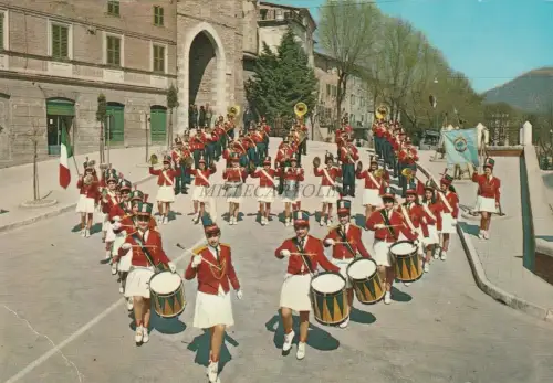 CERRETO D'ESI - La Bizzarra Grande Banda Comunale da Parata 1965