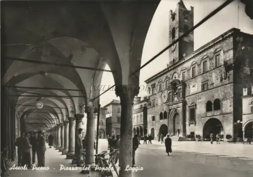 ASCOLI PICENO - Piazza del Popolo e Loggia