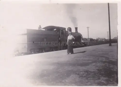 KOREA - Bahnhof, Zug - Foto