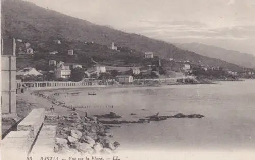 FRANKREICH - Korsika - Bastia, Blick auf den Strand