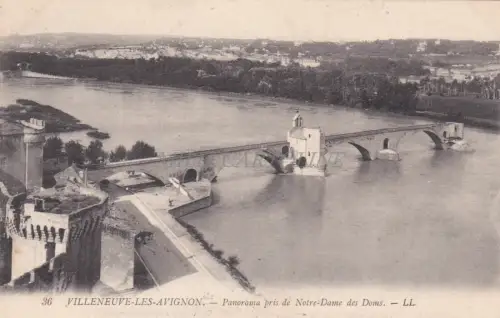 FRANKREICH - Villeneuve-les-Avignon - Panorama von Notre Dame des Doms