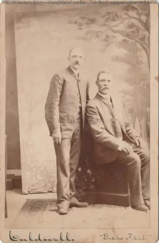 KABINETTFOTO - Berlin Wisconsin - Caldwell's Ground Floor Studio - Herren